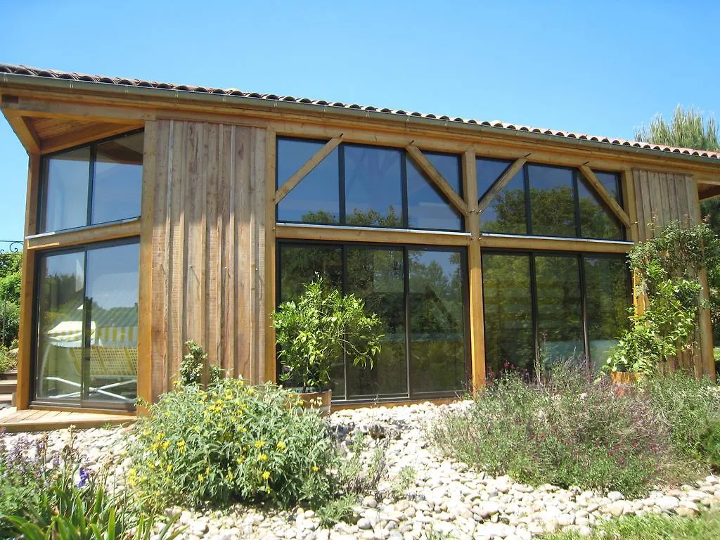 Bed and Breakfast Chambre Hote/Spa Quermaurelle Milhac 0*,
